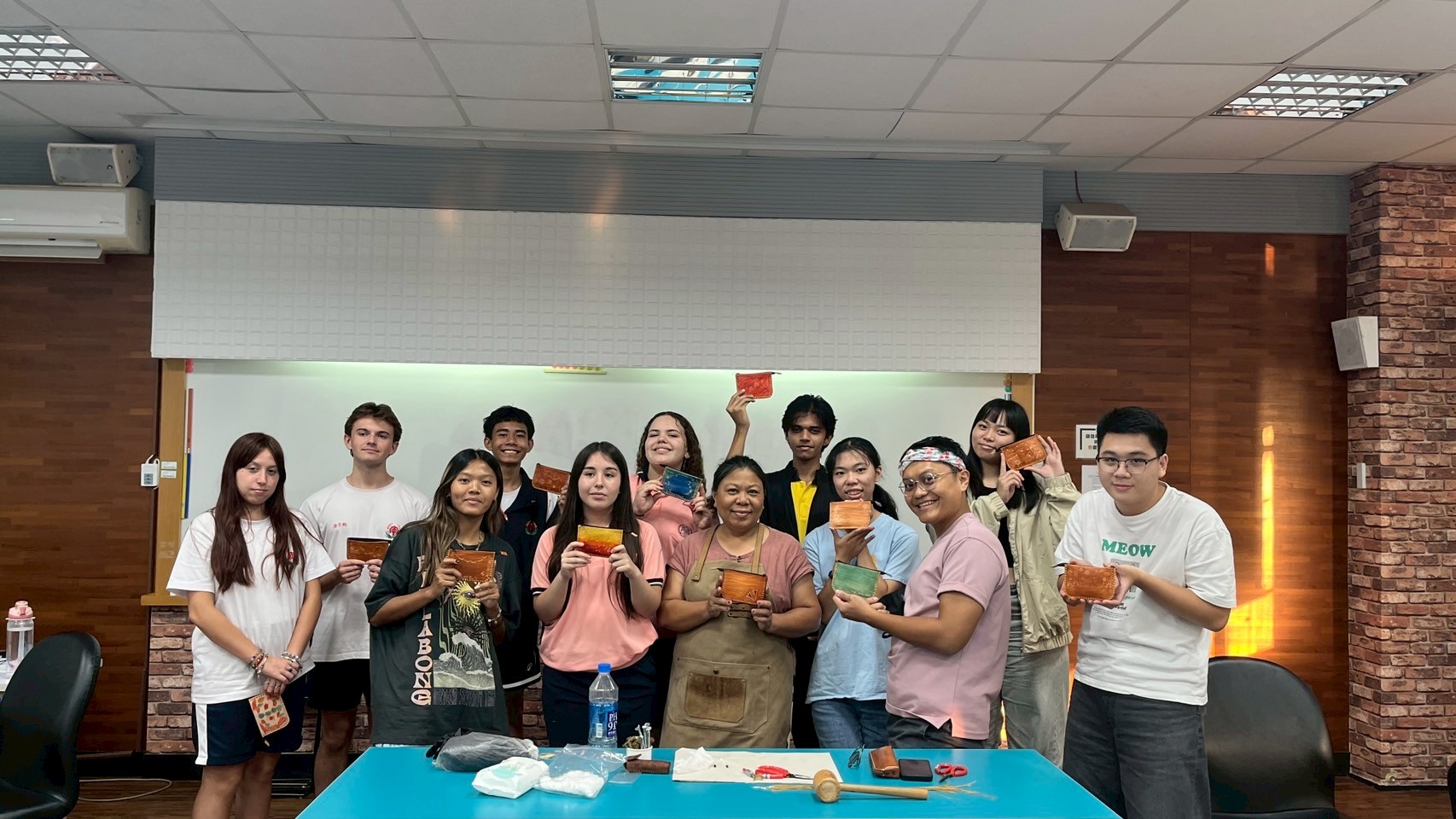 114.10.09文化學伴-皮雕